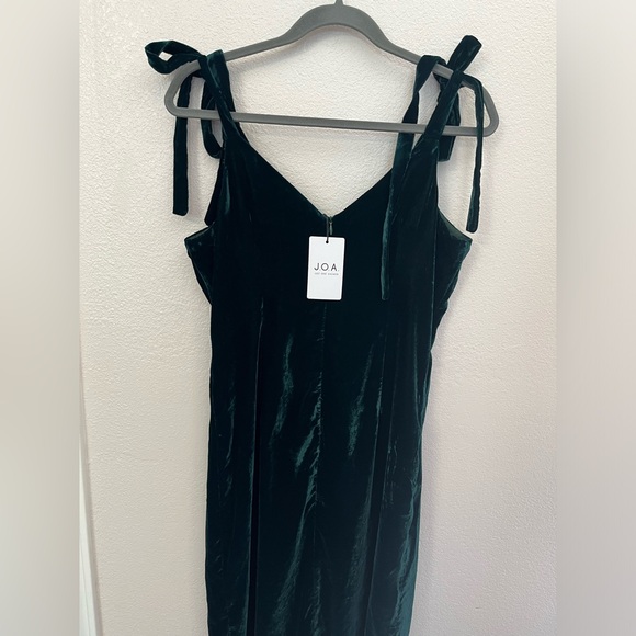 NWT J.O.A Velvet Emerald Green Dress Size M - Picture 9 of 11